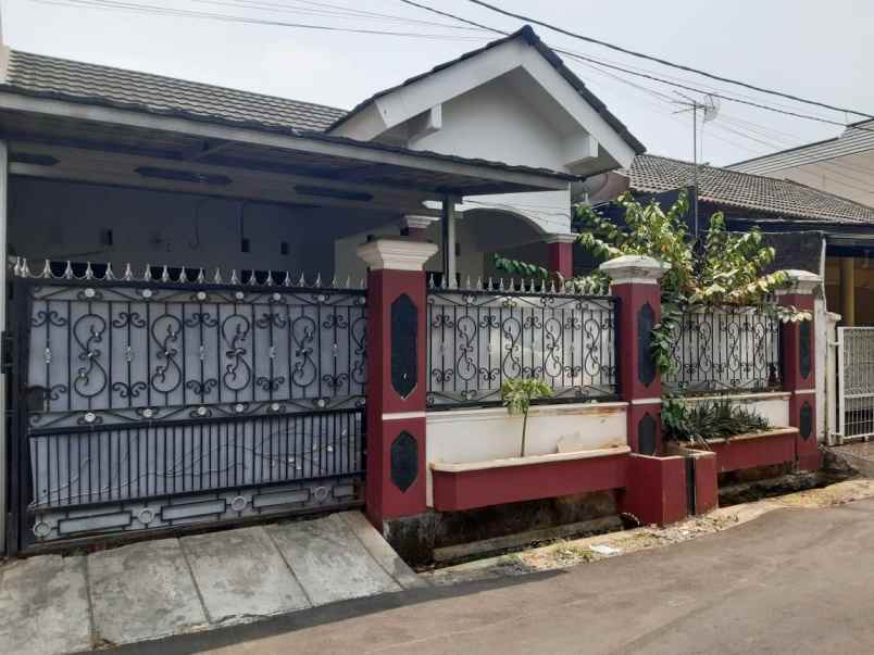 dijual rumah perumahan villa asri jl