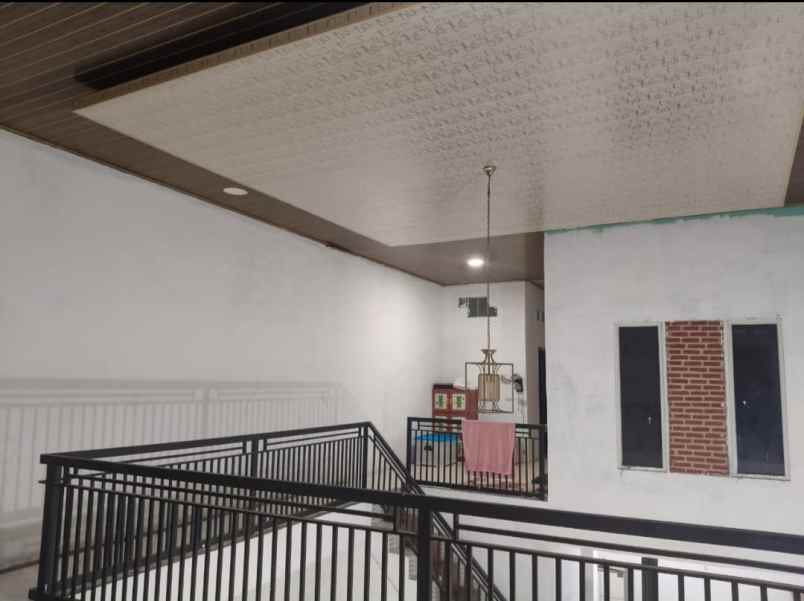 dijual rumah perumahan villa indah