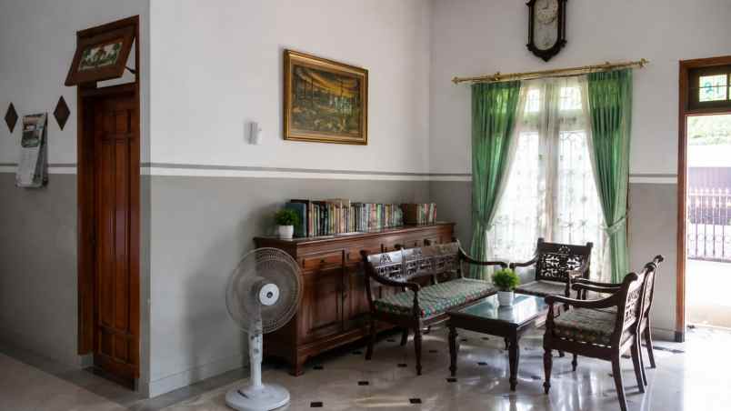 dijual rumah perumahan wisma