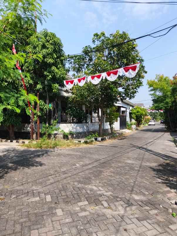 dijual rumah perumahan wisma