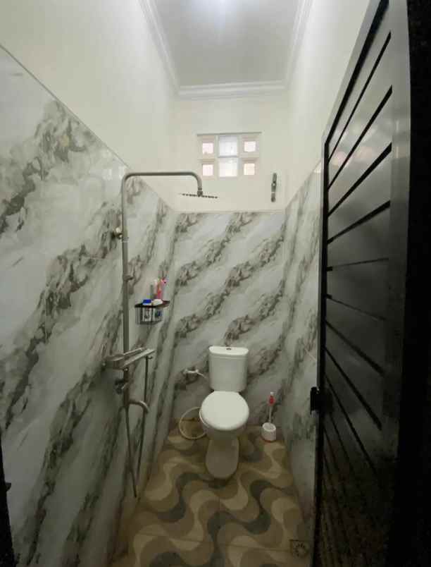 dijual rumah pete