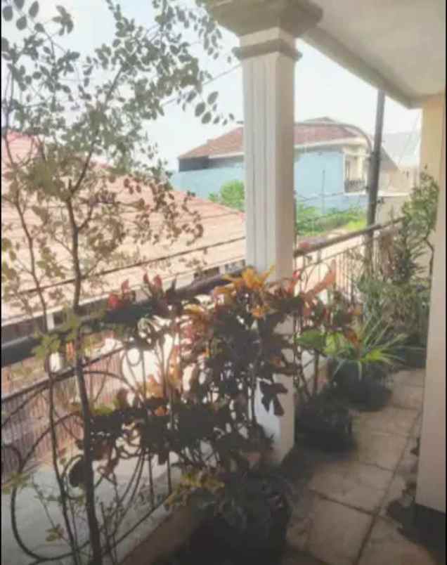 dijual rumah ploso timur kec tambaksari