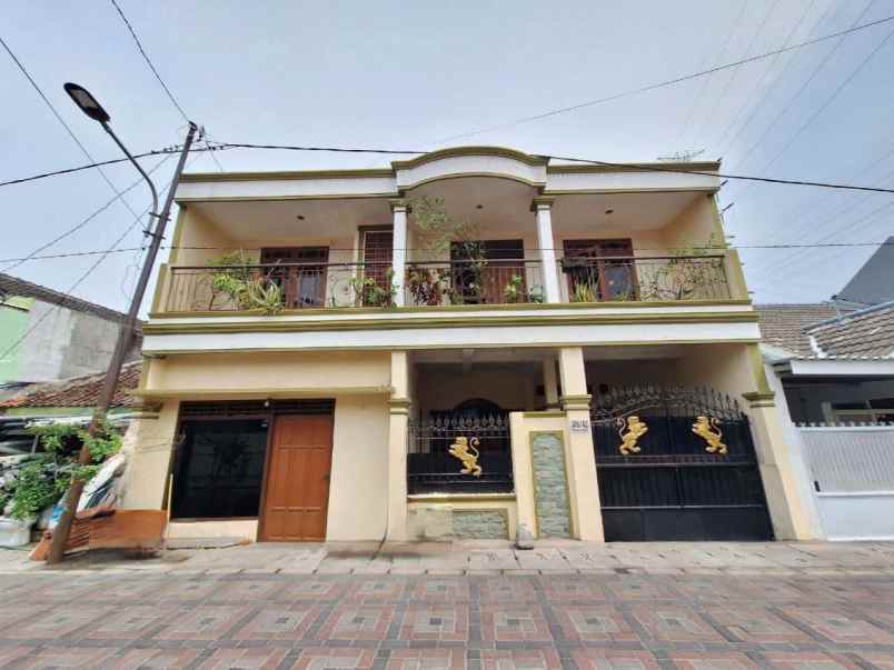 dijual rumah ploso timur kec tambaksari