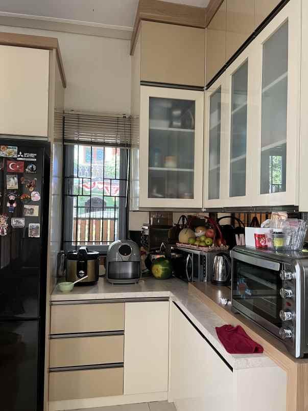 dijual rumah pondok gading utama