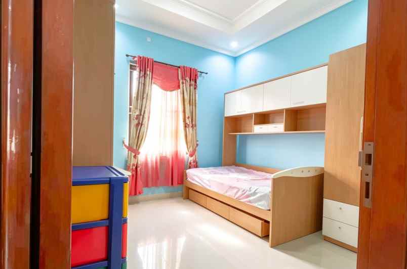 dijual rumah pondok gede