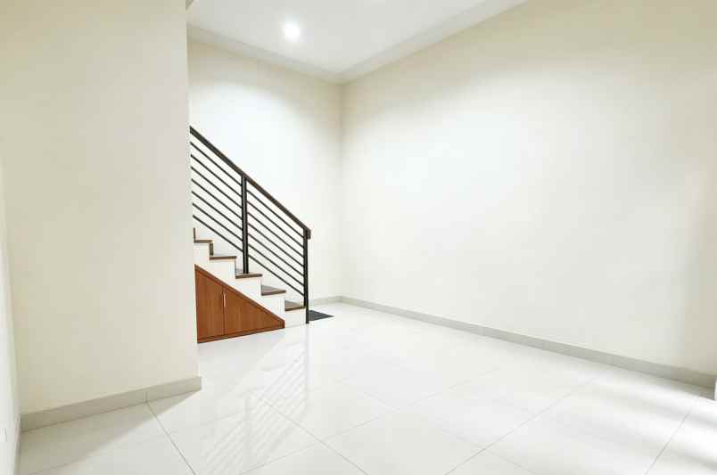dijual rumah pondok gede