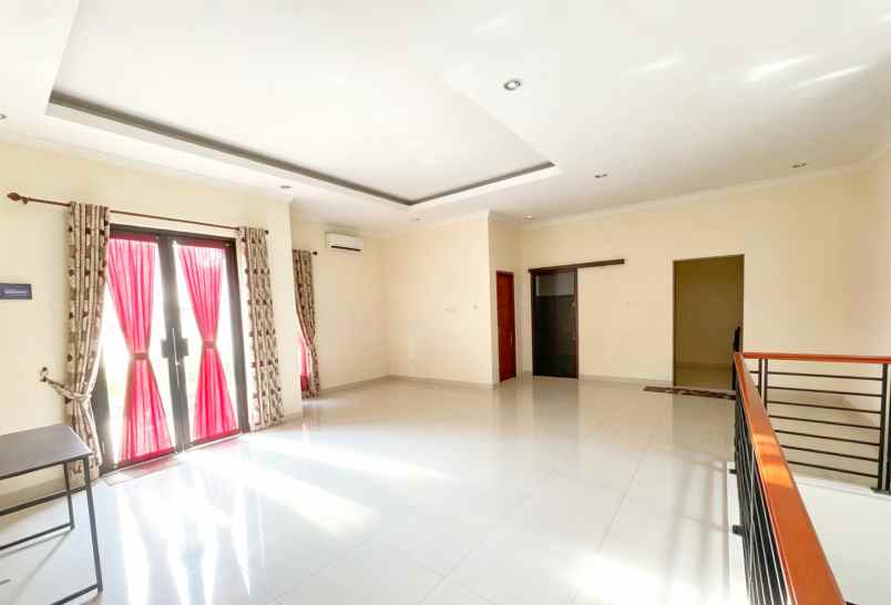 dijual rumah pondok gede