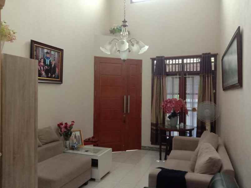 dijual rumah pondok hijau permai