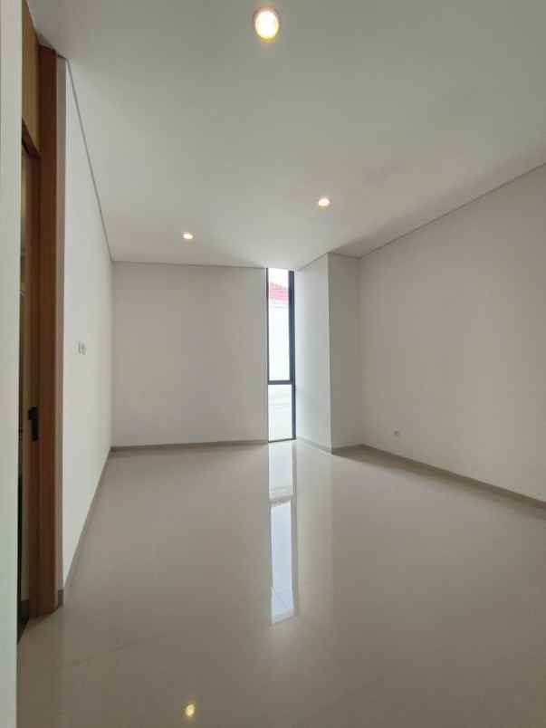 dijual rumah pondok kelapa