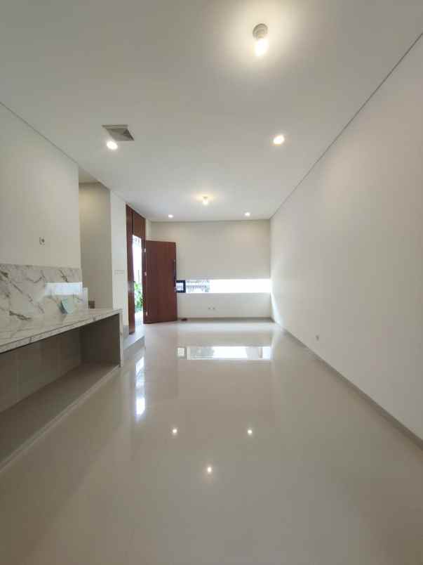 dijual rumah pondok kelapa