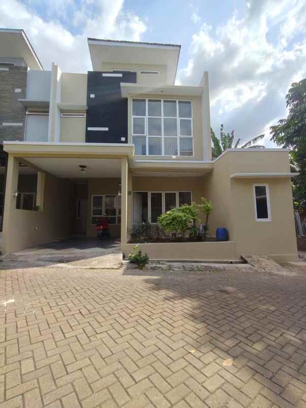 dijual rumah pondok kelapa jakarta timur