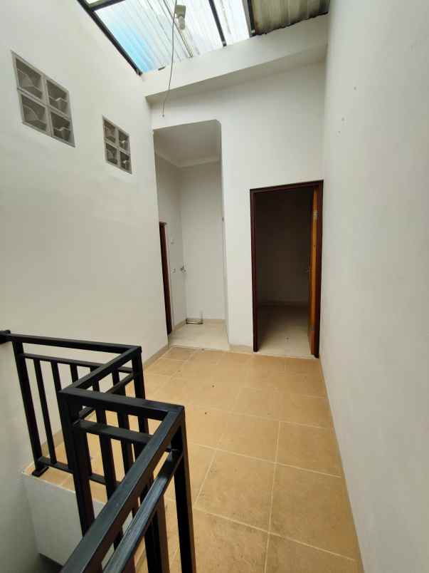 dijual rumah pondok kelapa jaktim