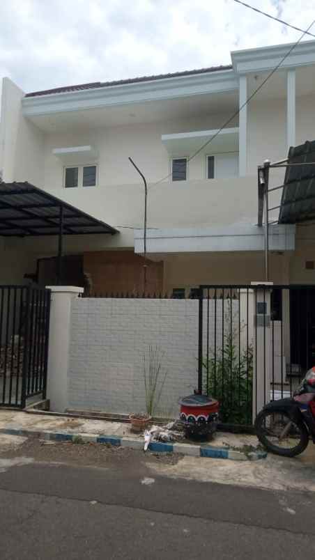 dijual rumah pondok nirwana