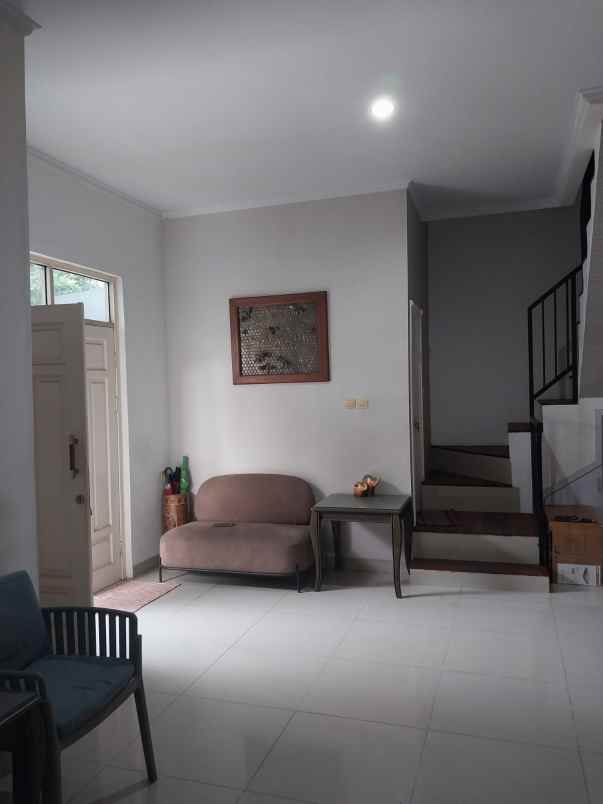 dijual rumah pondok pucung
