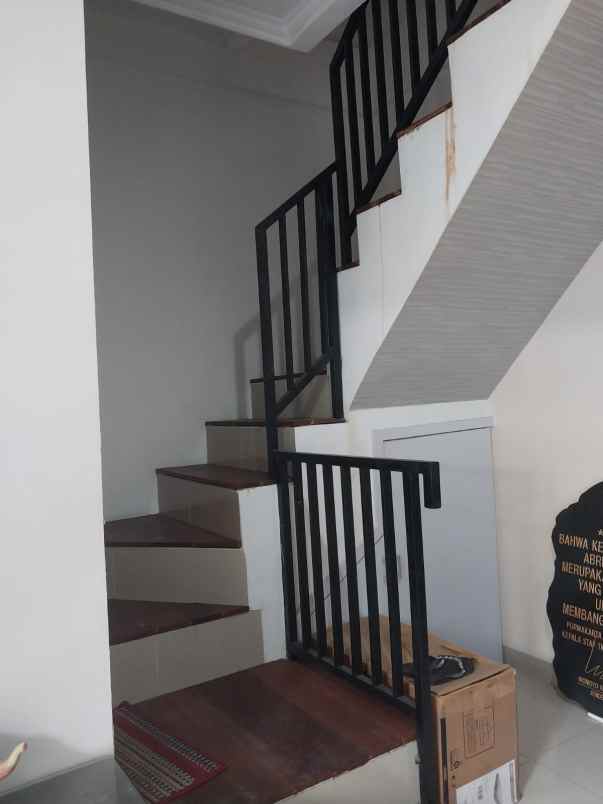 dijual rumah pondok pucung