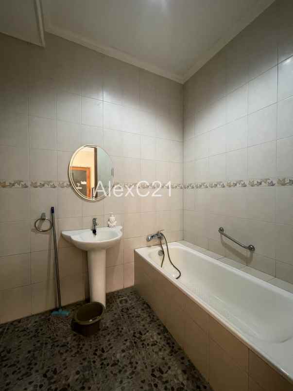 dijual rumah pondok ranji