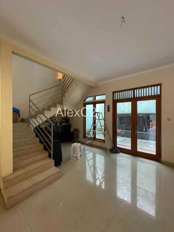 dijual rumah pondok ranji