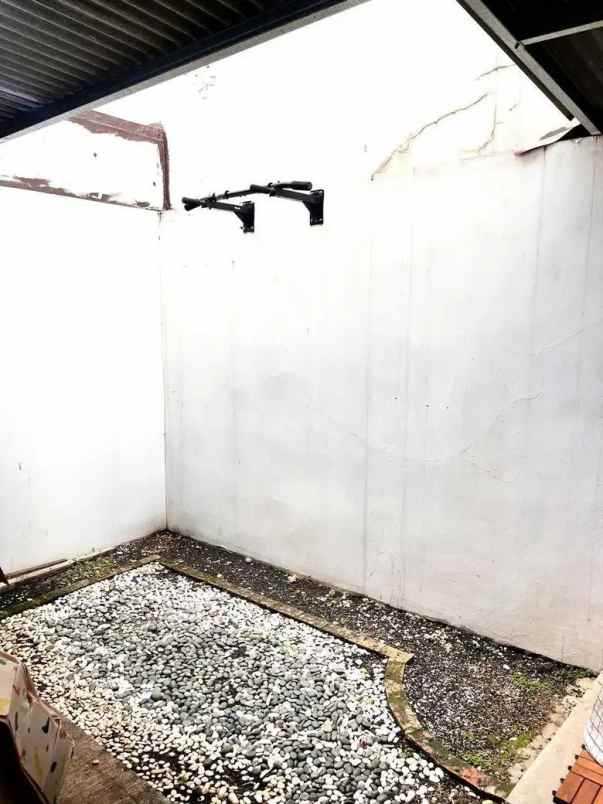 dijual rumah pondok ranji