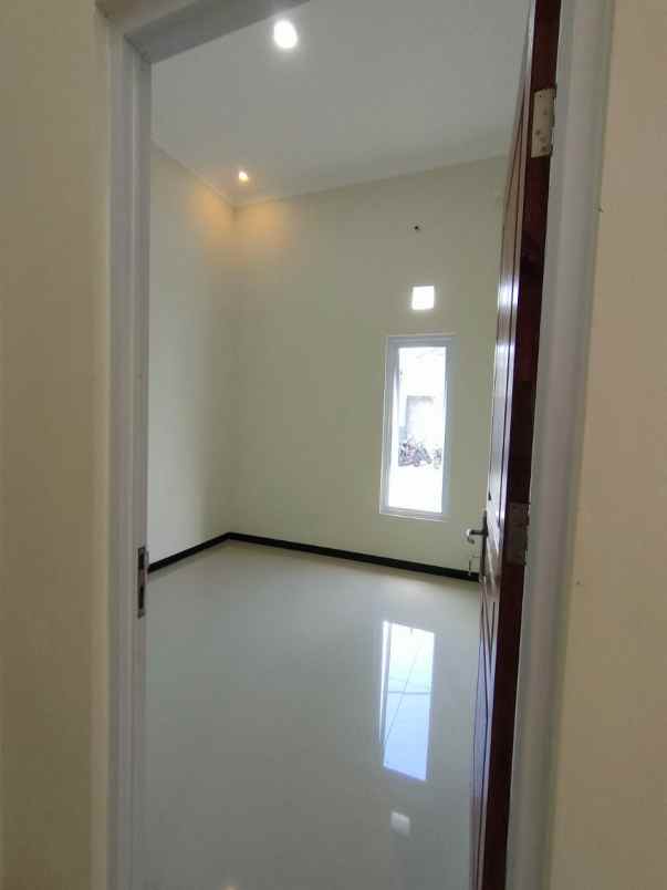 dijual rumah pudakpayung