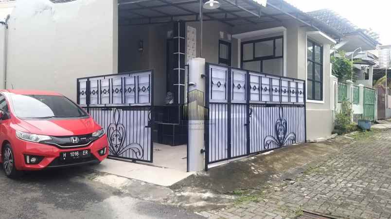 dijual rumah pudakpayung