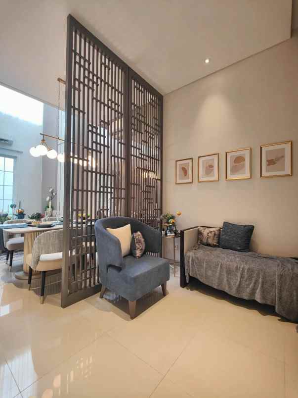 dijual rumah puri galaxy