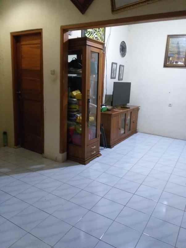 dijual rumah puri kranji regensy