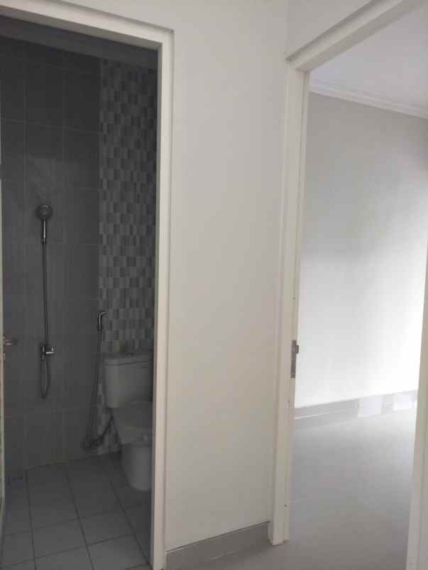 dijual rumah puri safira regency