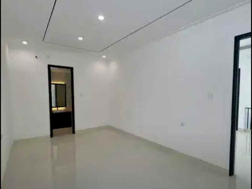 dijual rumah purimas regency rungkut