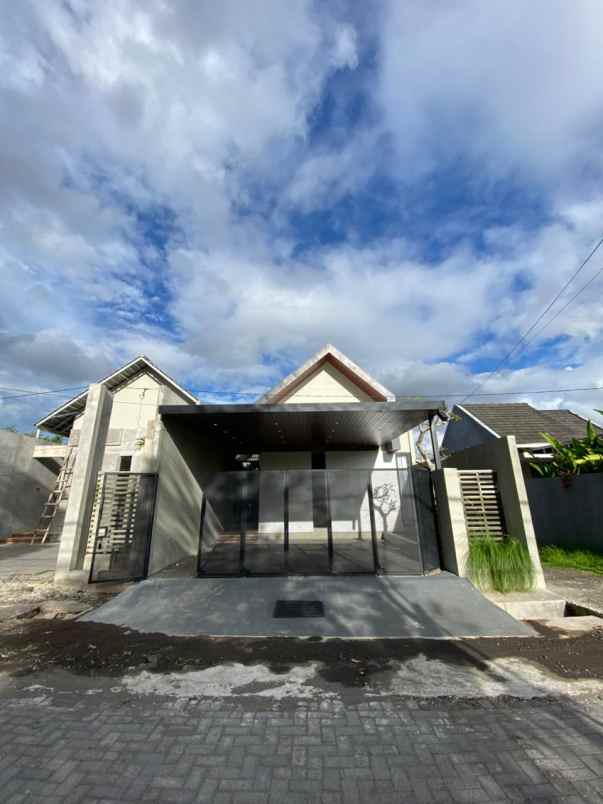 dijual rumah purwomartani kec kalasan