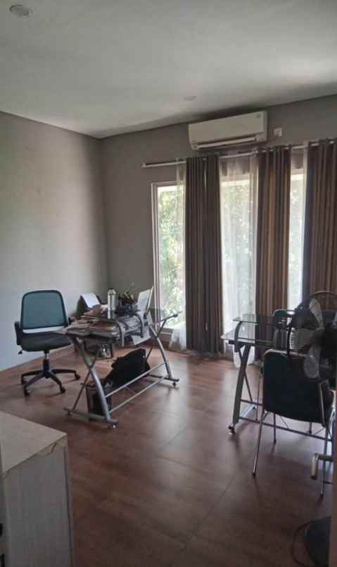 dijual rumah raffless hills