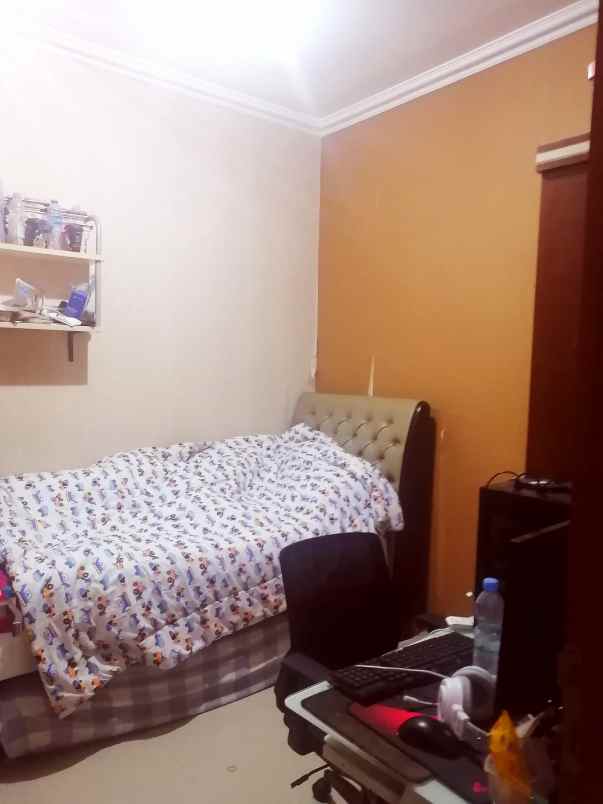 dijual rumah rangkapan jaya baru depok