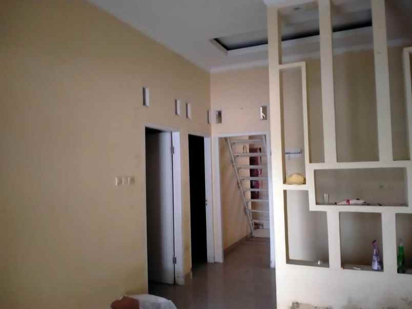 dijual rumah ratu jaya cipayung depok