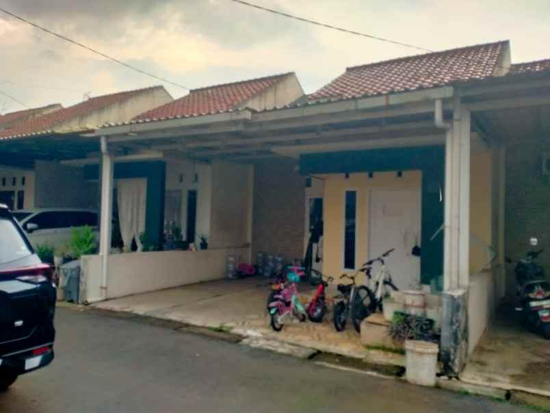 dijual rumah ratu jaya cipayung depok