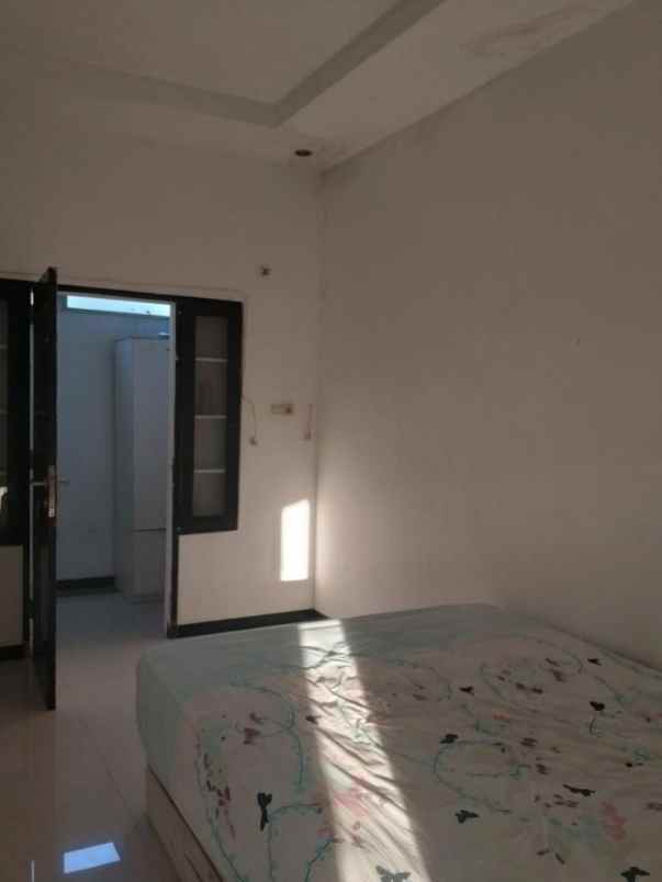 dijual rumah raya wiguna tengah gunung anyar