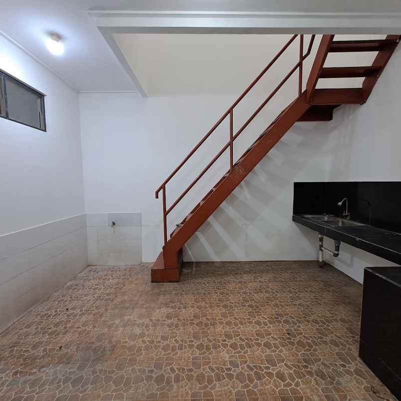 dijual rumah residence one