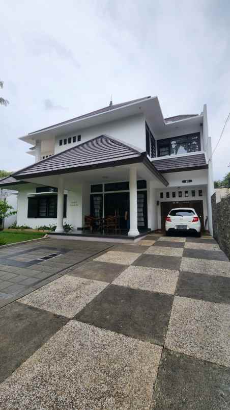 dijual rumah rumah dekat gedung sate