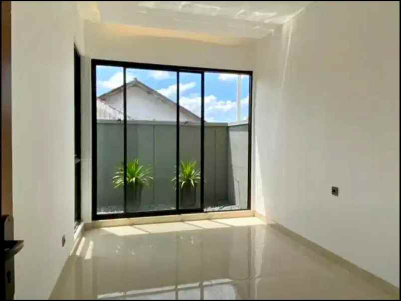 dijual rumah rungkut asri utara