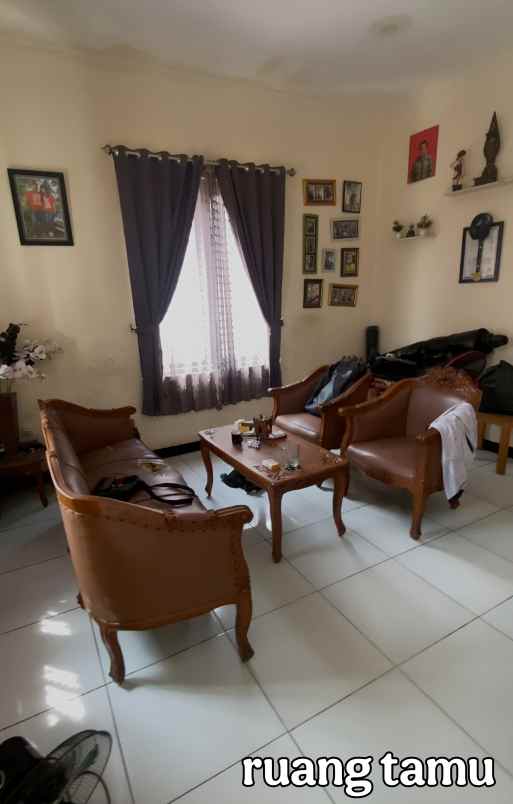 dijual rumah sawah lama ciputat
