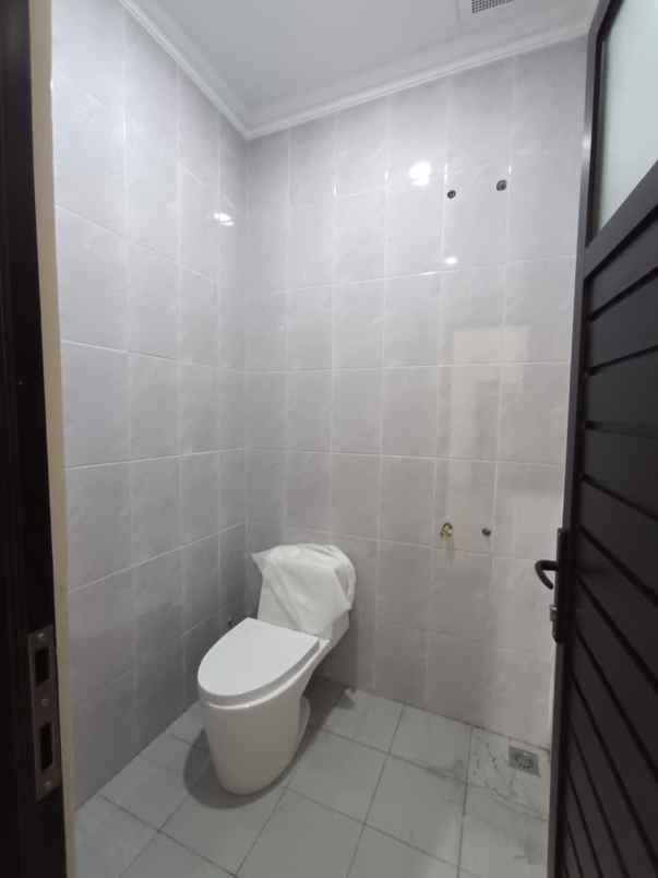 dijual rumah sd model