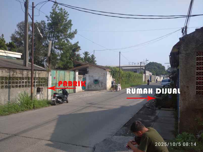 dijual rumah semi usaha lokasi strategis depan pabrik
