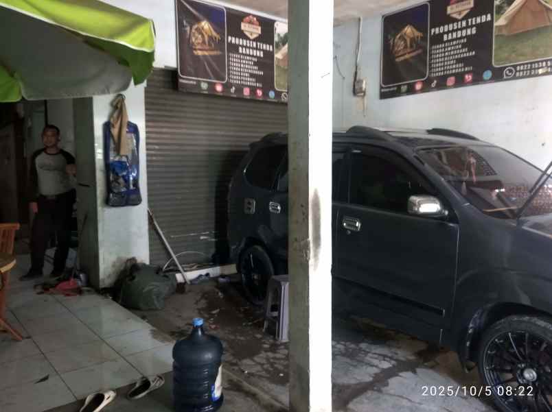 dijual rumah semi usaha lokasi strategis depan pabrik