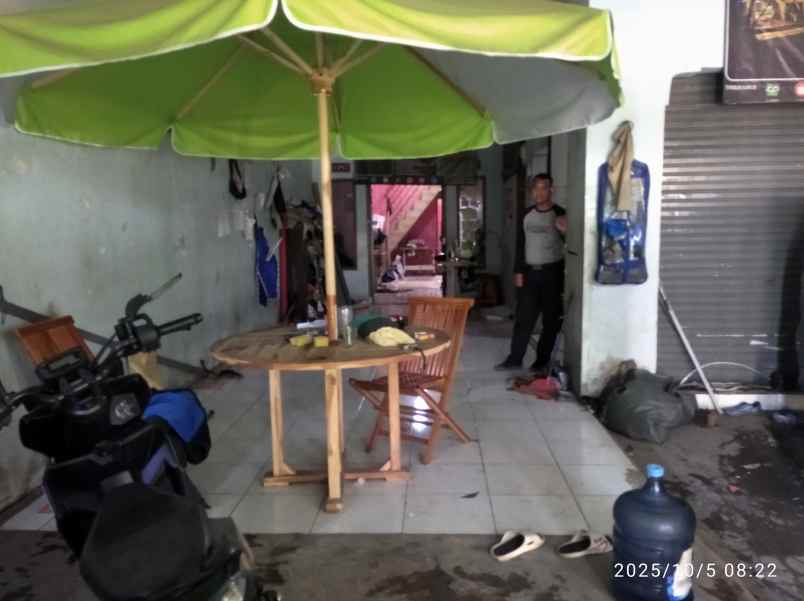 dijual rumah semi usaha lokasi strategis depan pabrik