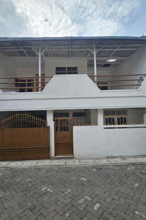 dijual rumah setro baru