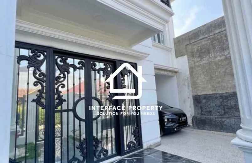 dijual rumah siap huni 3 lantai di lembang