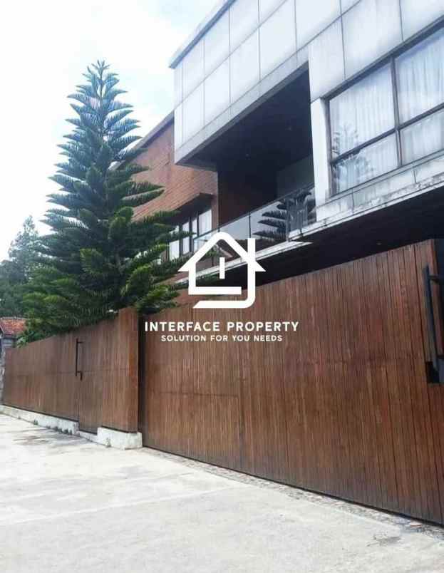 dijual rumah siap huni di cikole lembang