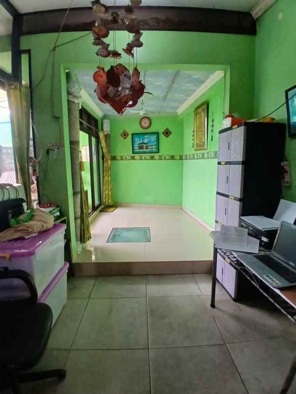 dijual rumah srengseng sawah
