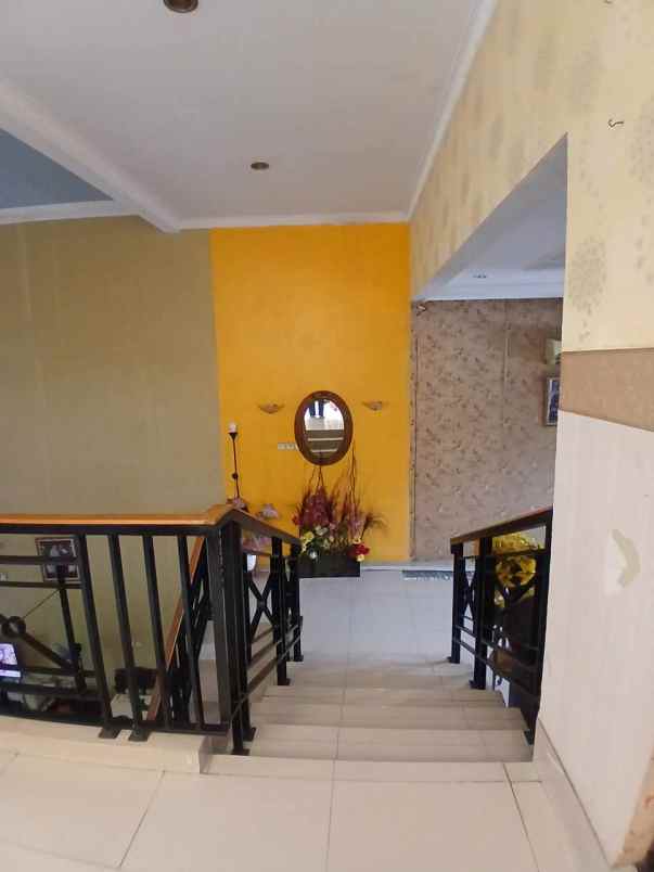 dijual rumah srengseng sawah