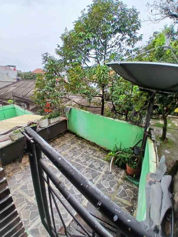 dijual rumah srengseng sawah