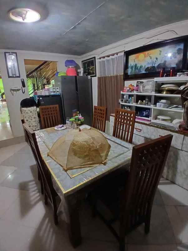 dijual rumah srengseng sawah