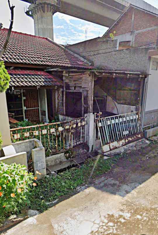 dijual rumah taman holis indah